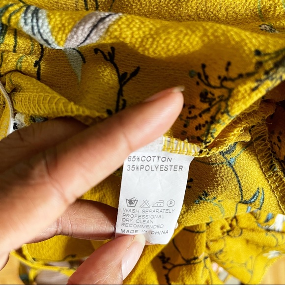 🍩Bell Sleeve Mustard Crop Top Back Tie Size Small - Picture 8 of 9